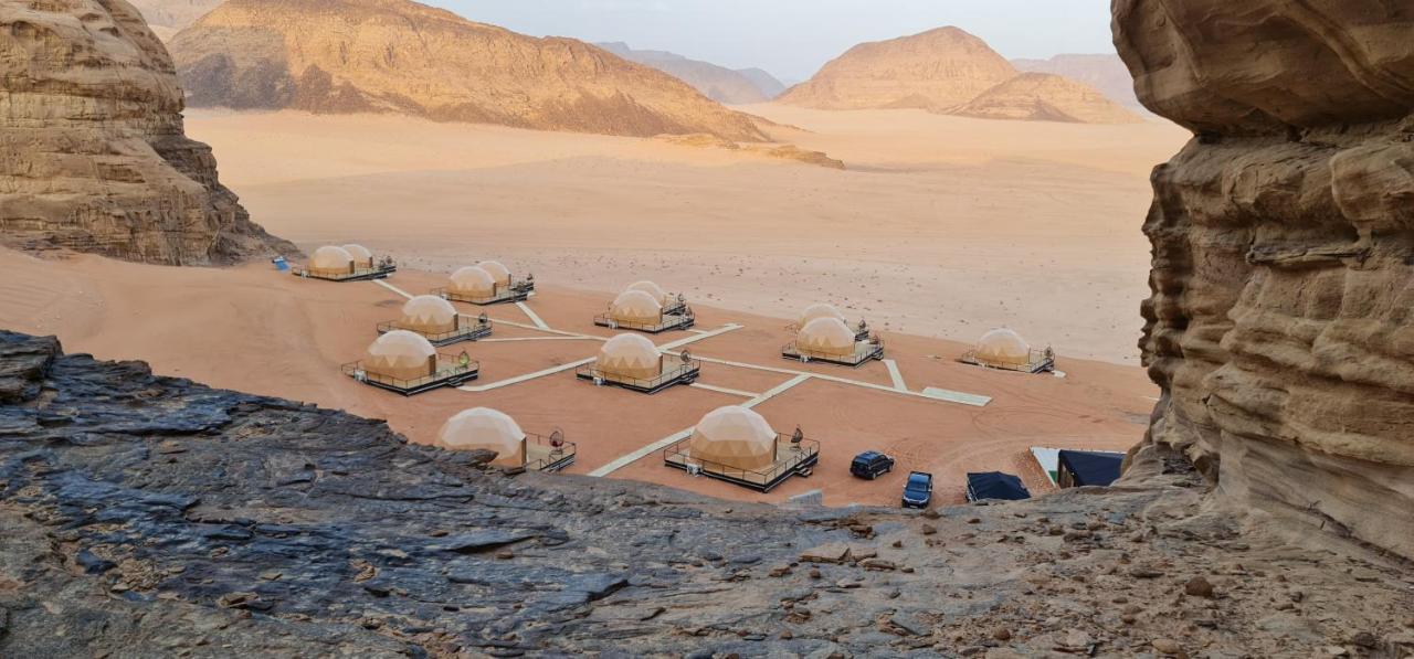 Отель Hasan Zawaideh Luxury Camp 2 Вади-Рам Экстерьер фото
