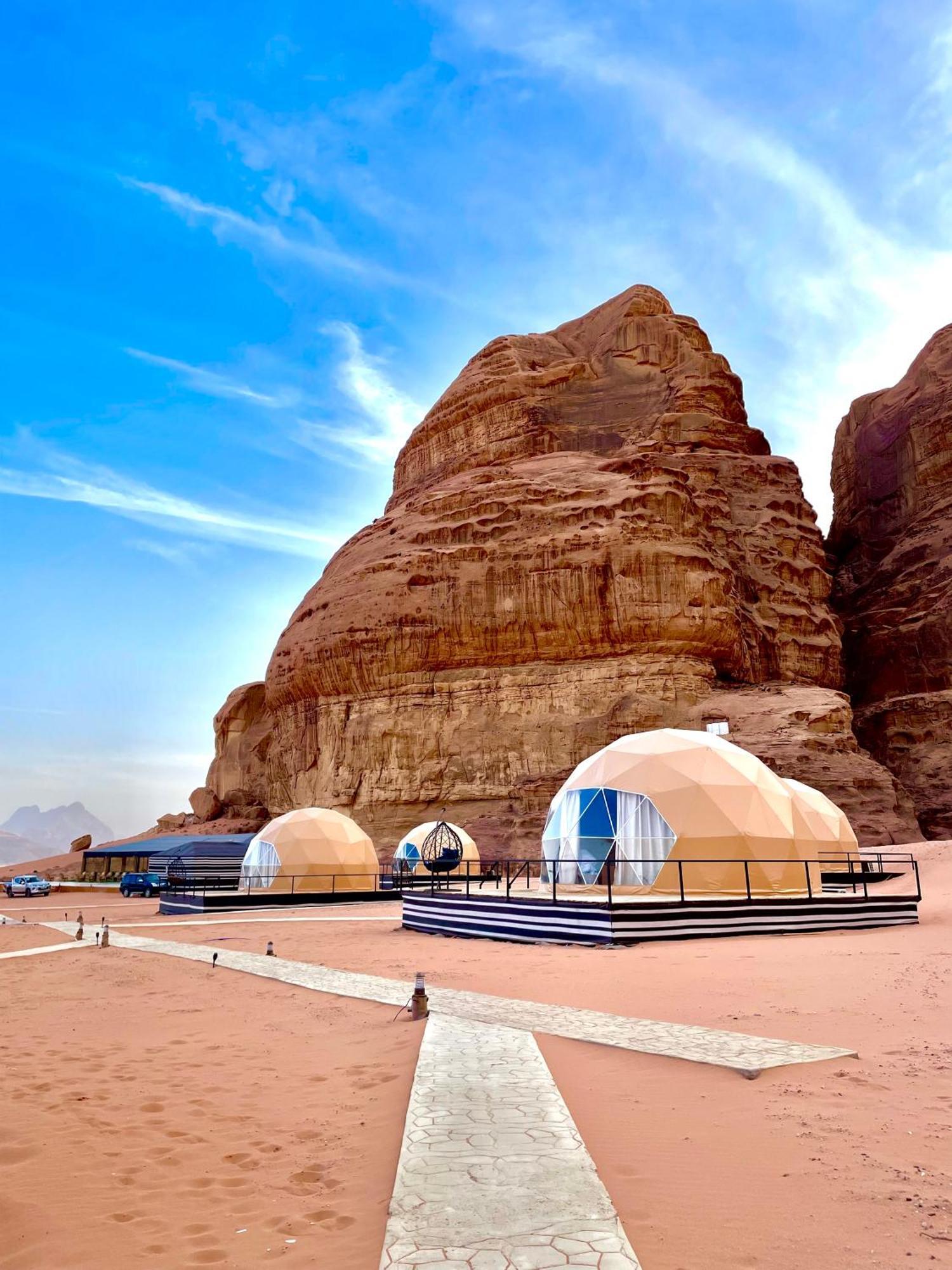 Отель Hasan Zawaideh Luxury Camp 2 Вади-Рам Экстерьер фото