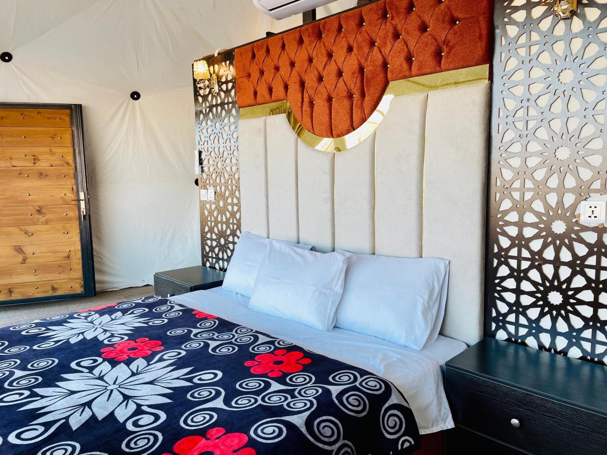 Отель Hasan Zawaideh Luxury Camp 2 Вади-Рам Экстерьер фото
